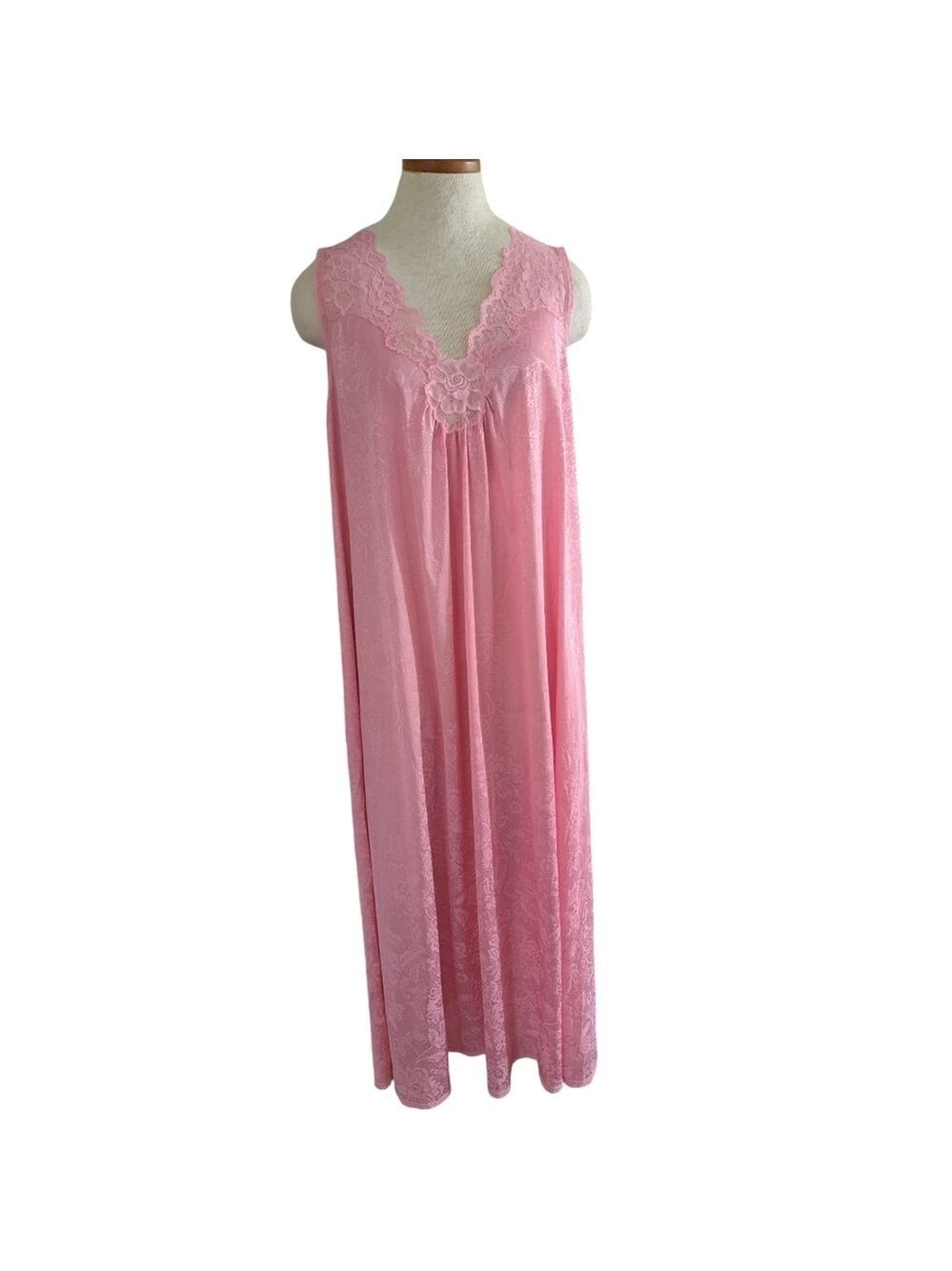 VTG VANITY FAIR pink embossed floral long nightgown dress lace trim classic chic